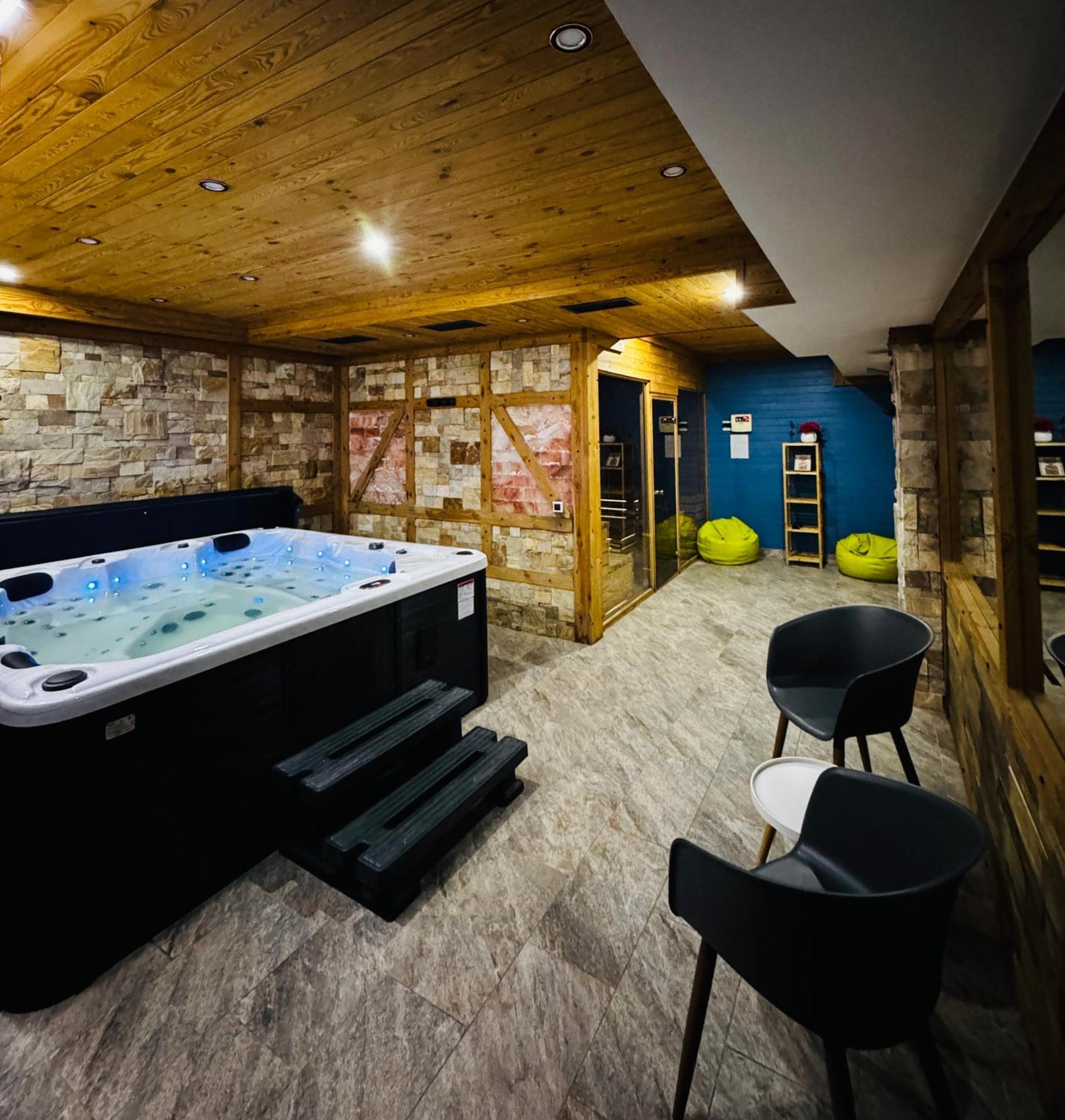 Kaban Boutique - 5Star Central Villa In Vatra Dornei Exterior foto